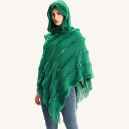 Grüner Poncho mit Kapuze