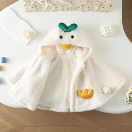 Kuscheliger Baby-Poncho