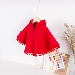 Roter Mädchen-Poncho mit Kapuze